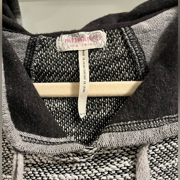 Intimately Free People Poncho hoodie - Picture 2 of 3